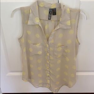 Sleeveless blouse